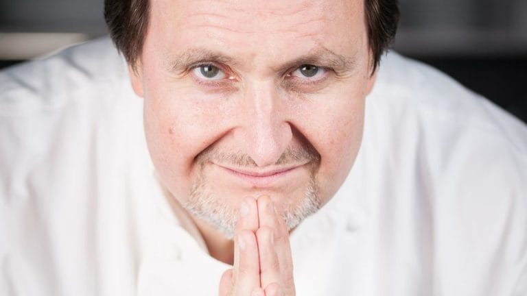 Le célèbre pâtissier PHILIPPE CONTICINI met le CBD à l&rsquo;honneur avec une création unique !