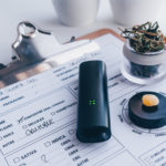 La source CBD – Crumble – Avis Image du crumble La Source CBD et du vaporisateur Pax utilisé pour le test